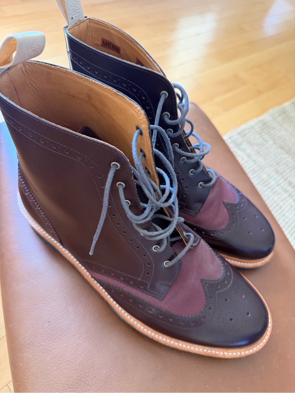 Dr. Martens Men's Two-Tone Bentley